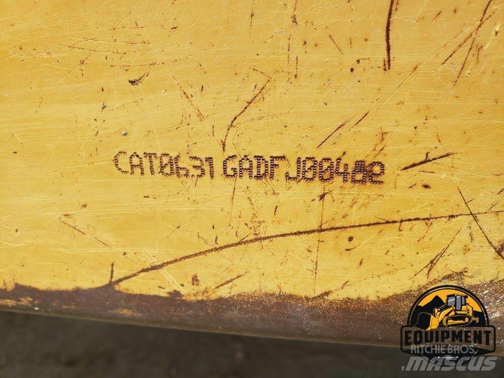 CAT 637 G 스크레이퍼