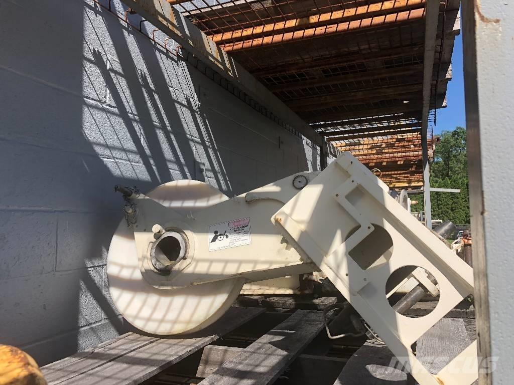 Demag AC 250-1 A/T 크레인