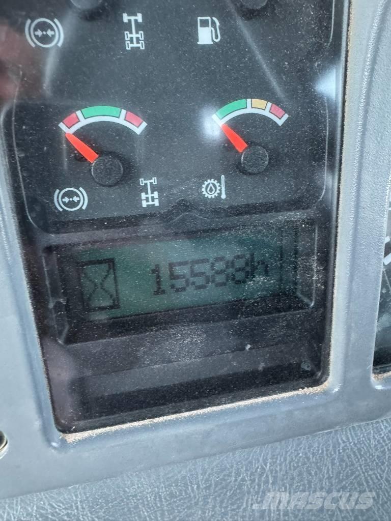 Volvo A 40 E 연결식 홀러