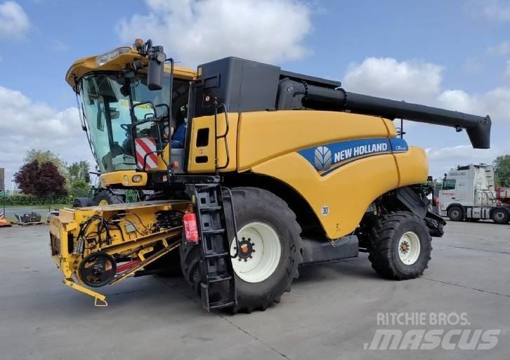 New Holland CR 9080 콤바인 수확기