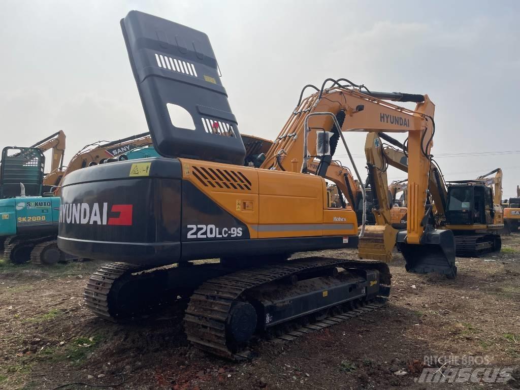 Hyundai 220-9S 대형 굴삭기 29톤 이상