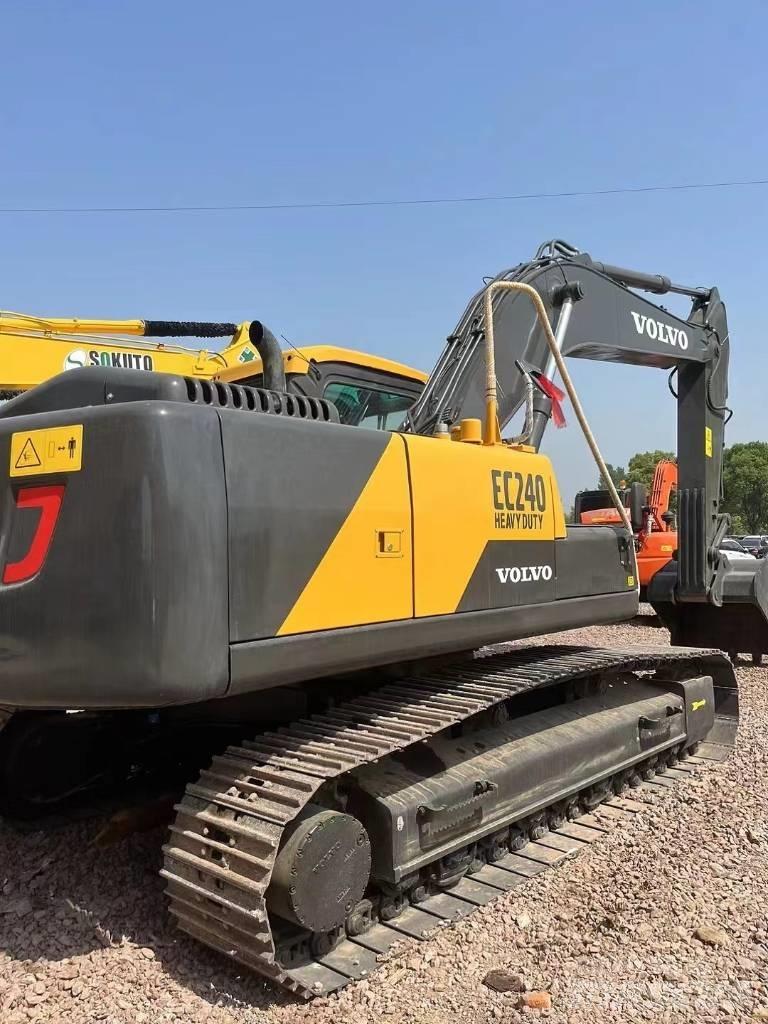 Volvo EC 240 대형 굴삭기 29톤 이상