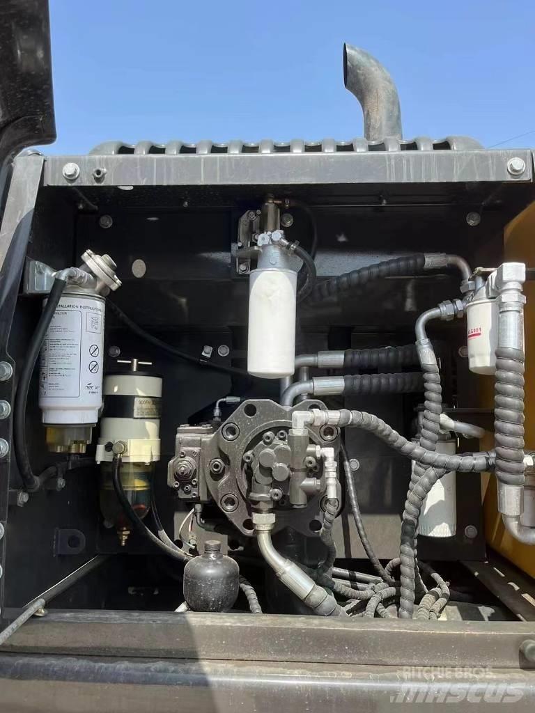 Volvo EC 240 대형 굴삭기 29톤 이상