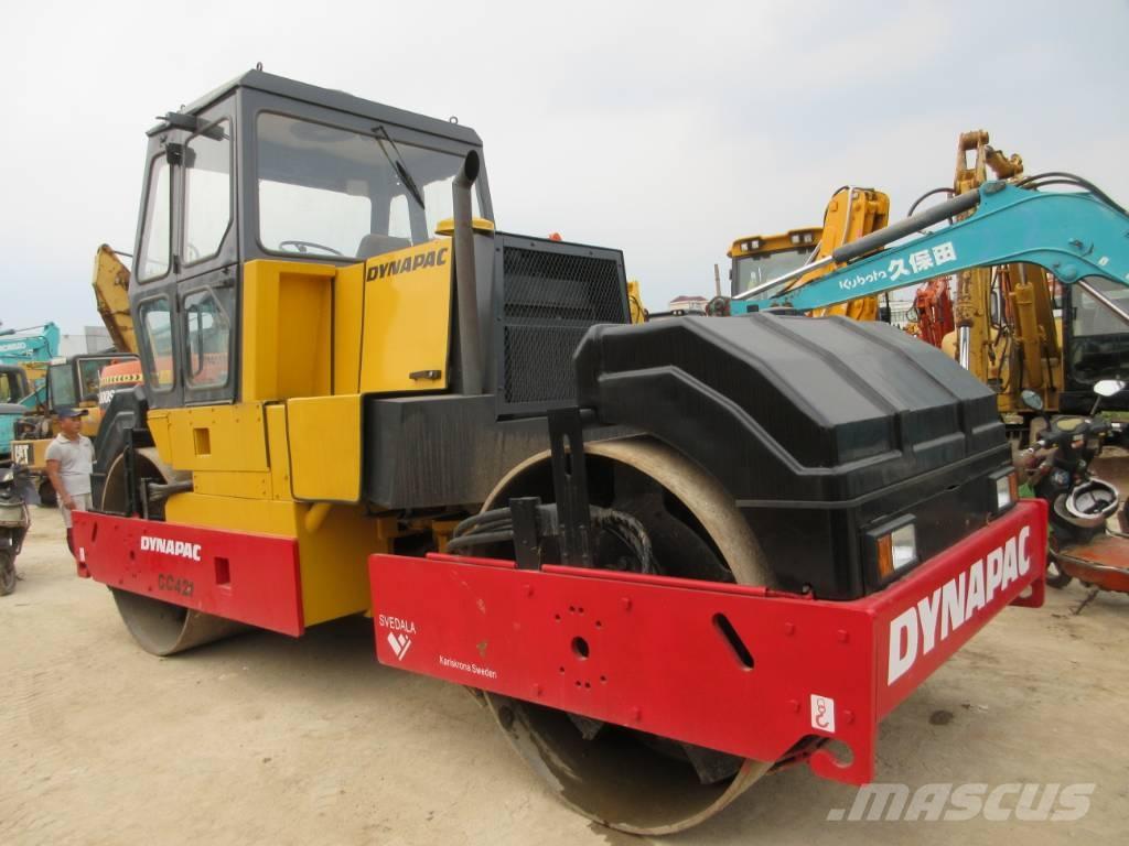 Dynapac CC 421 트윈 드럼 롤러