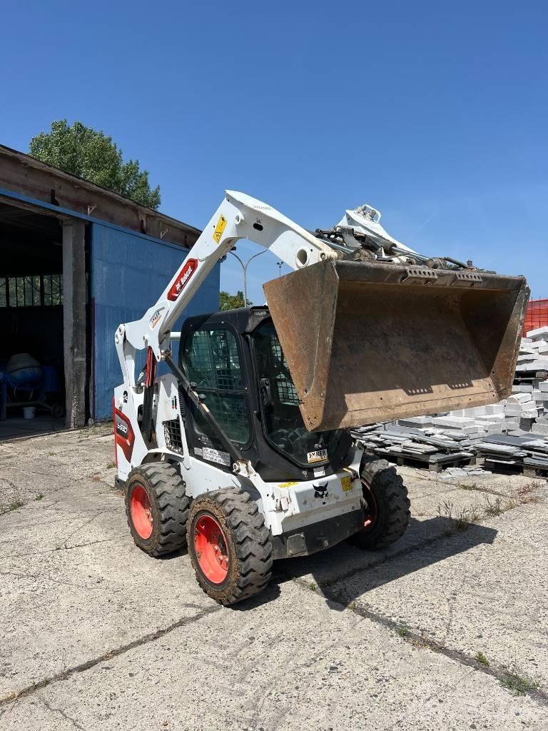 Bobcat S 590  스키드로더