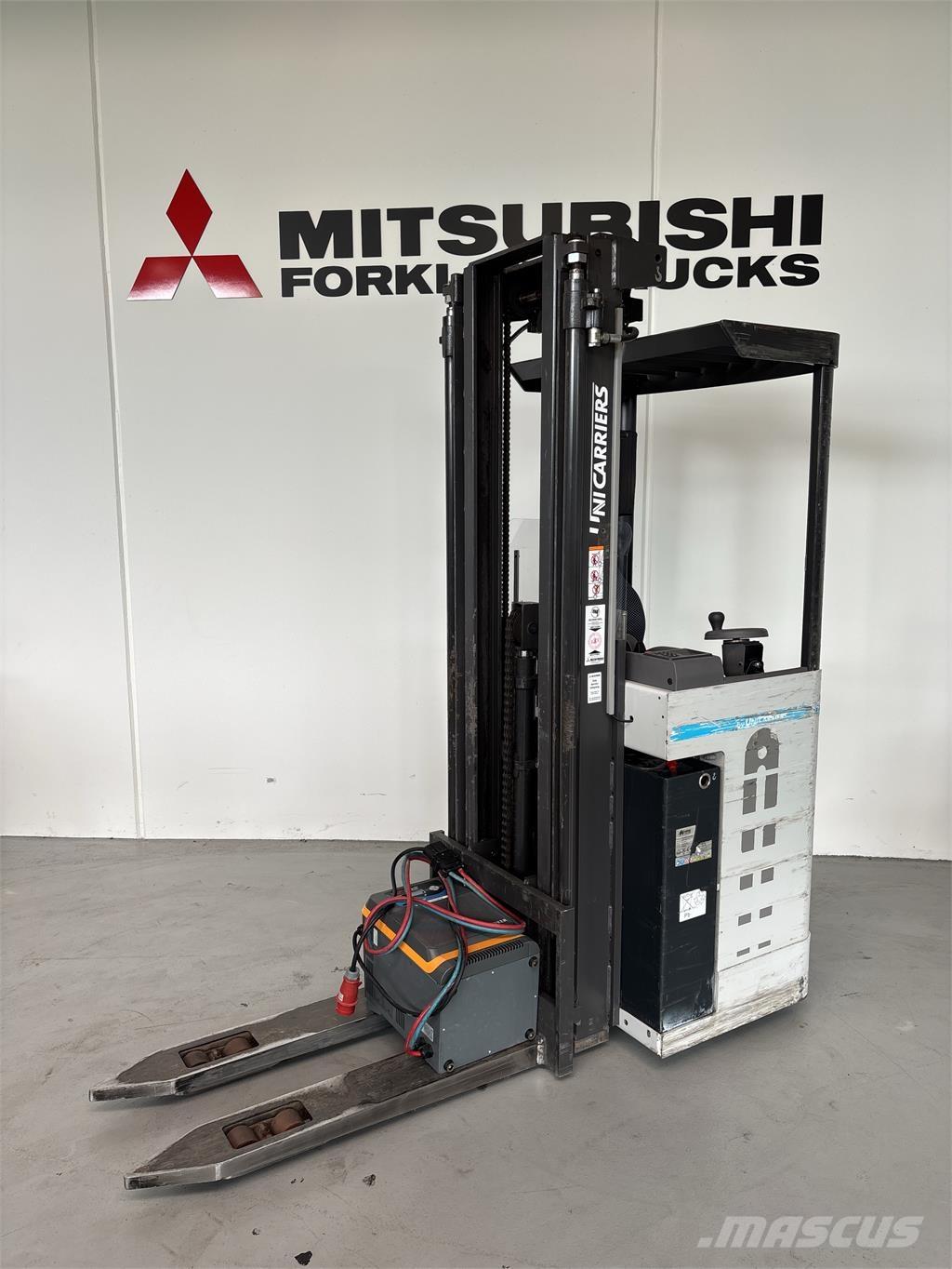 Atlet XJN160 보행식 리치 지게차