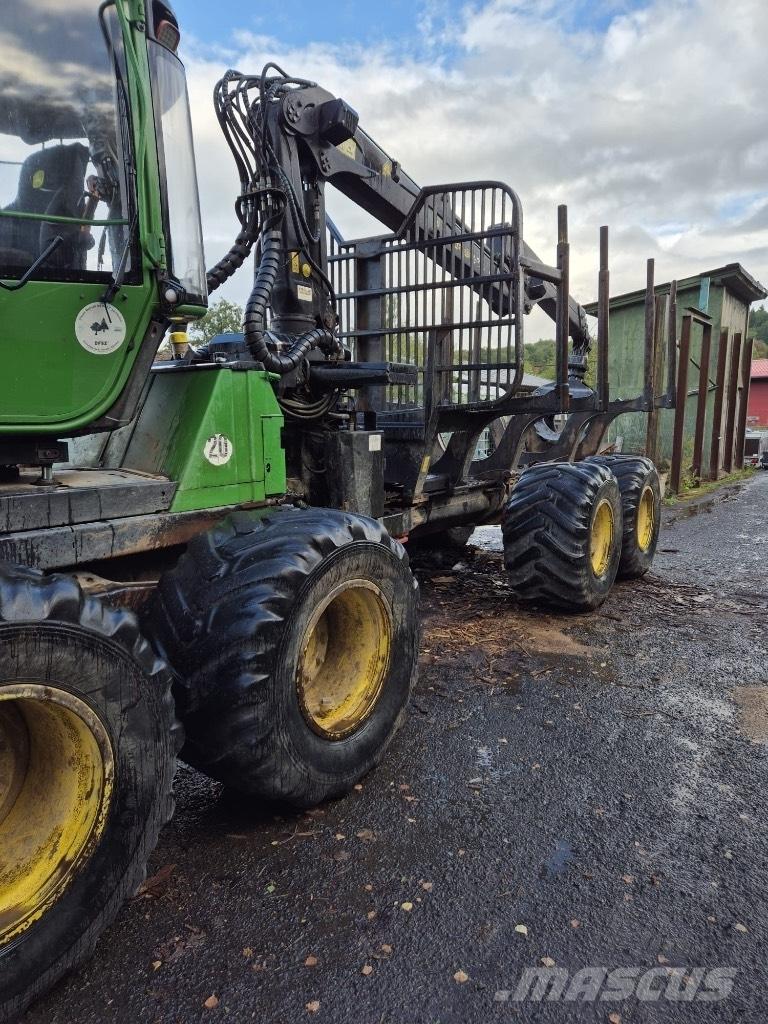 John Deere 1110 E 원목 포워더