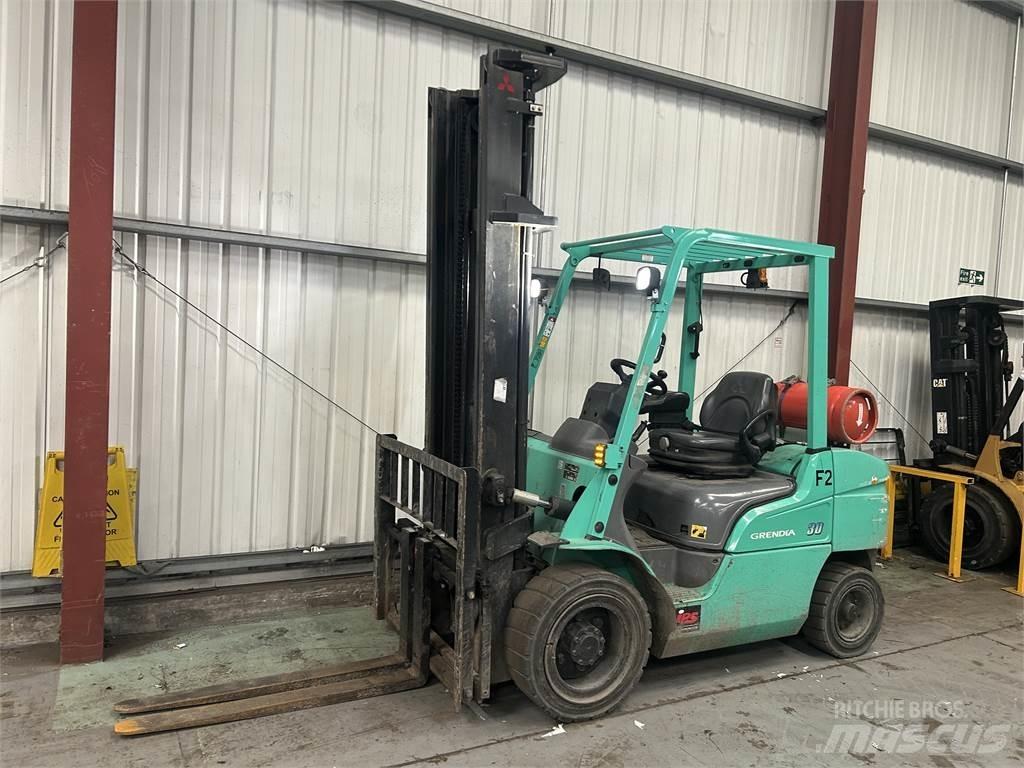 Mitsubishi FG30NT LPG 지게차