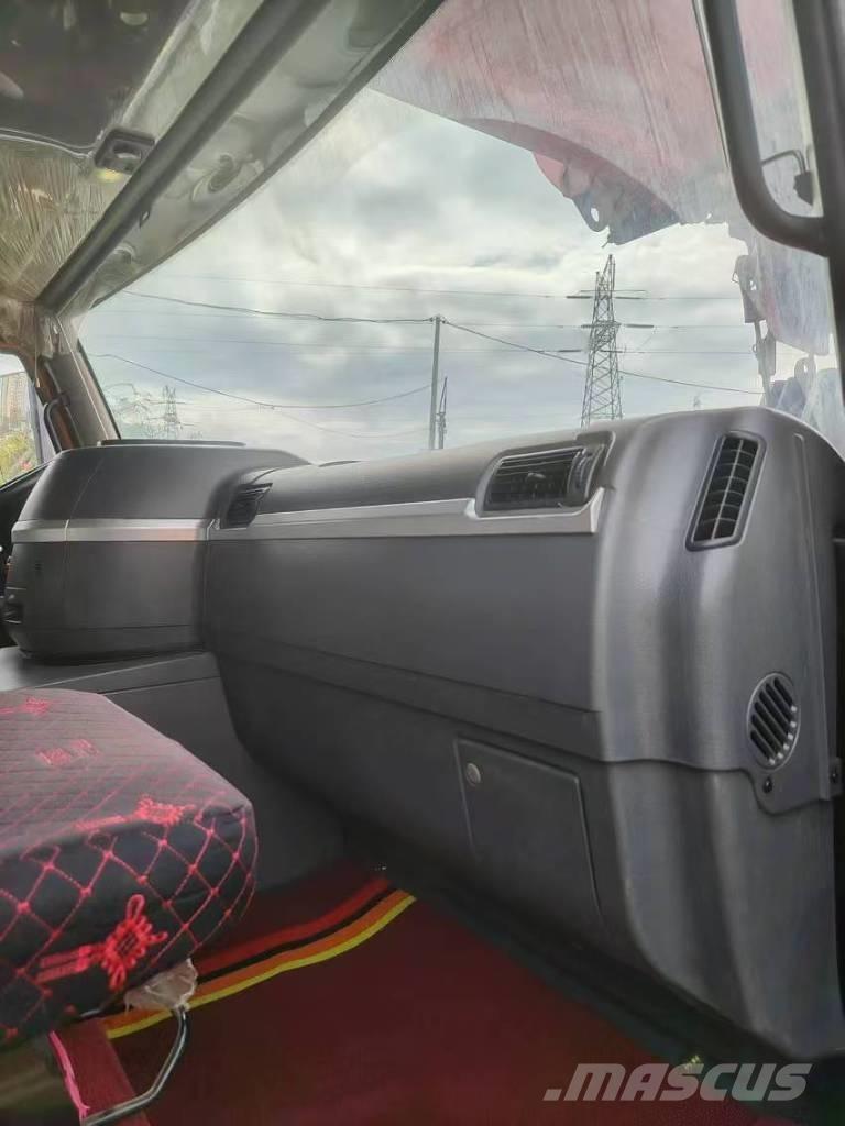 Sany STC1300C8 A/T 크레인