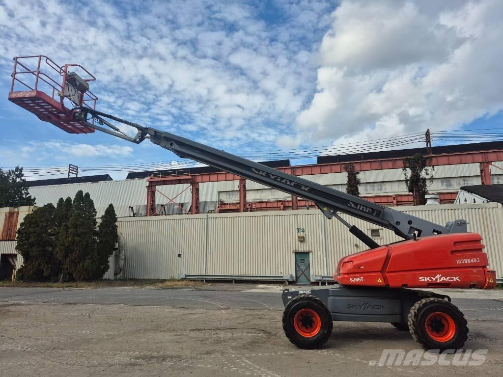 SkyJack SJ 66 T 관절형 전동이동 리프트