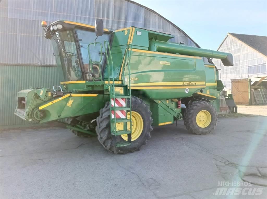 John Deere W540 콤바인 수확기