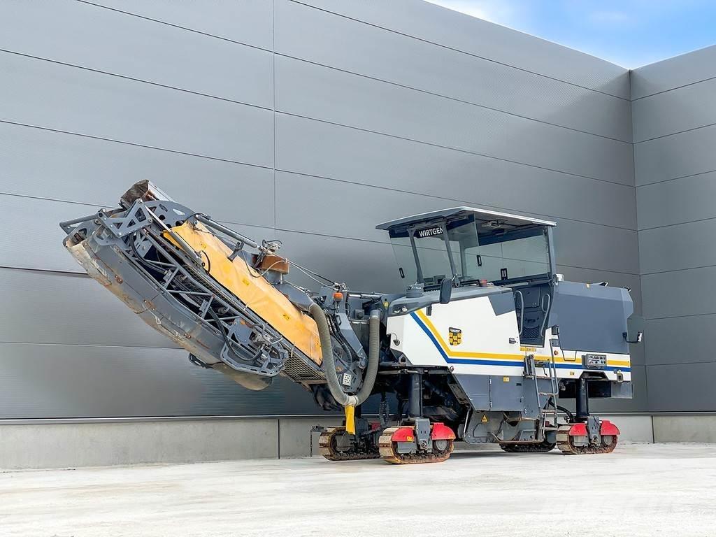 Wirtgen W 150 CFI 아스팔트 콜드 밀링 기계