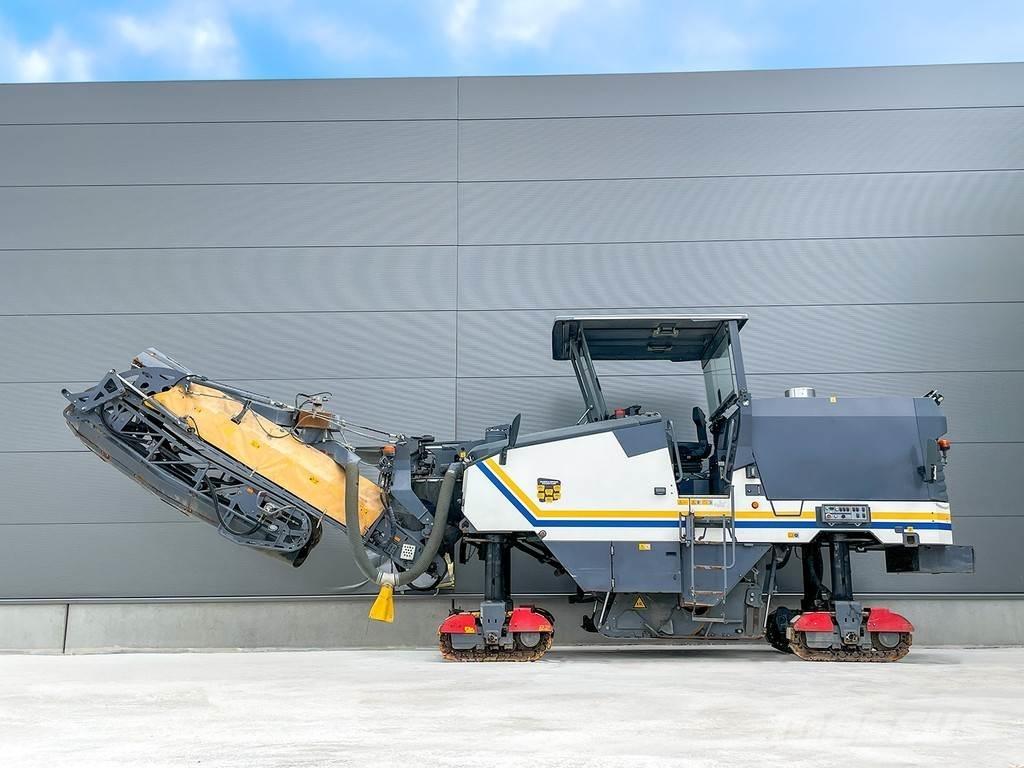 Wirtgen W 150 CFI 아스팔트 콜드 밀링 기계