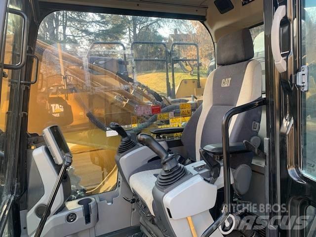 CAT 330 F LN 대형 굴삭기 29톤 이상