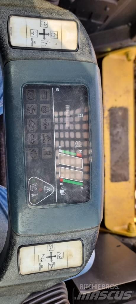 Komatsu CK 35-1  스키드로더