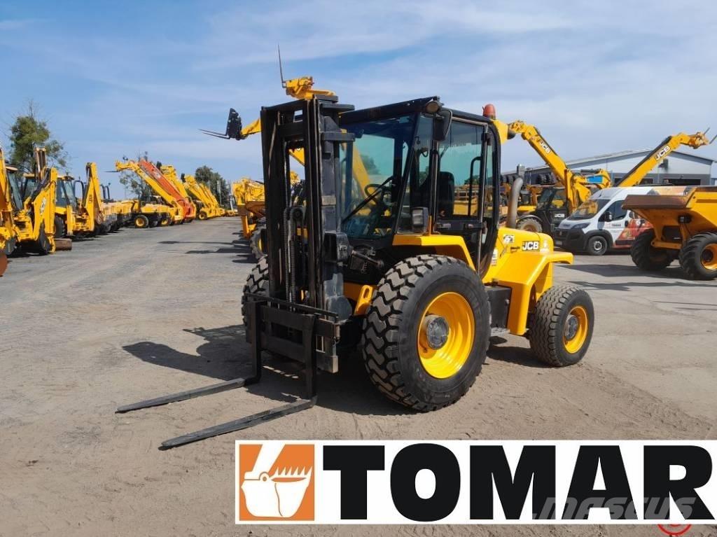 JCB 930-4 험지용 트럭