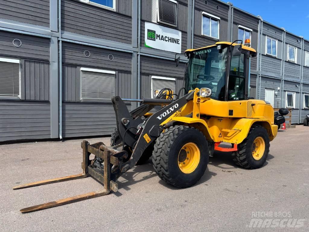 Volvo L 30 GS  휠로우더