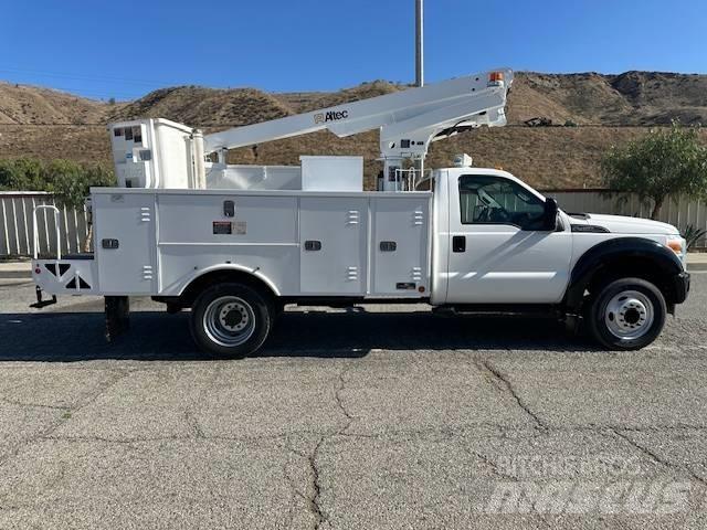 Ford F 450 트럭 탑재 고소작업대
