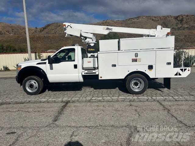 Ford F 450 트럭 탑재 고소작업대