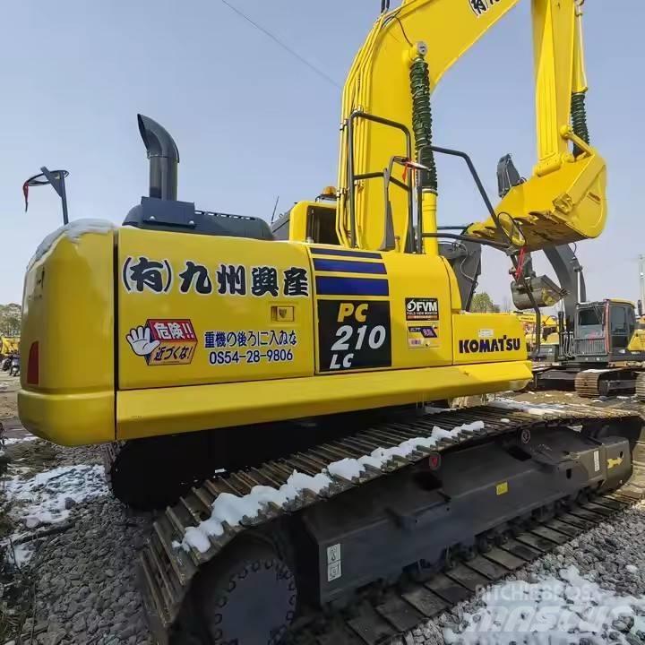 Komatsu PC 210 대형 굴삭기 29톤 이상