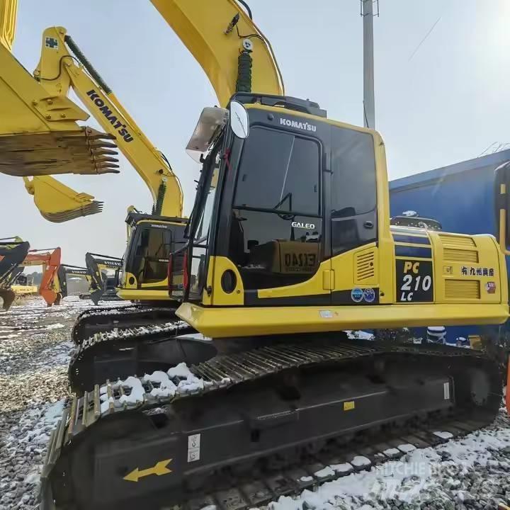 Komatsu PC 210 대형 굴삭기 29톤 이상