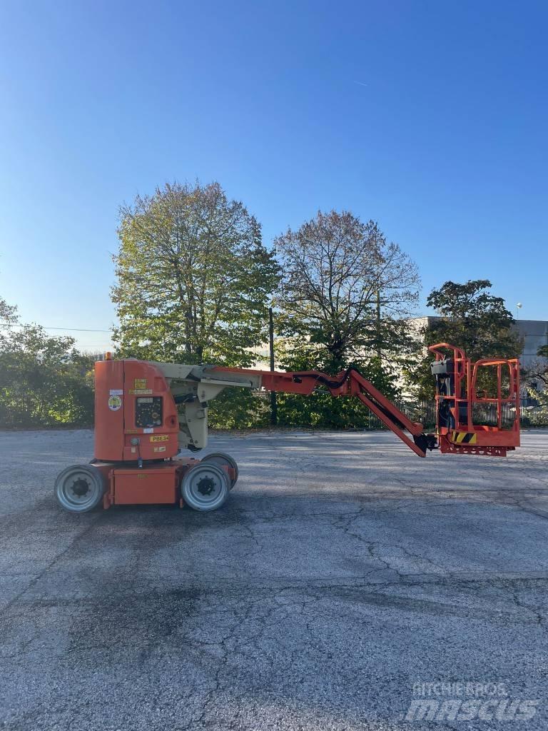 JLG 300 AJP 관절형 전동이동 리프트