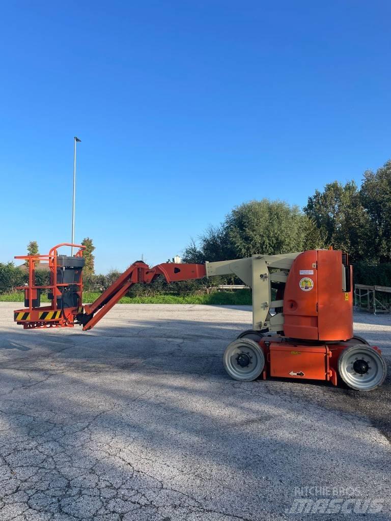 JLG 300 AJP 관절형 전동이동 리프트