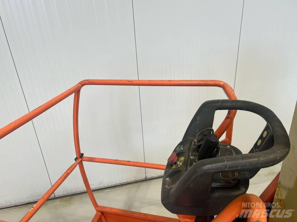 JLG Toucan 8E 관절형 전동이동 리프트