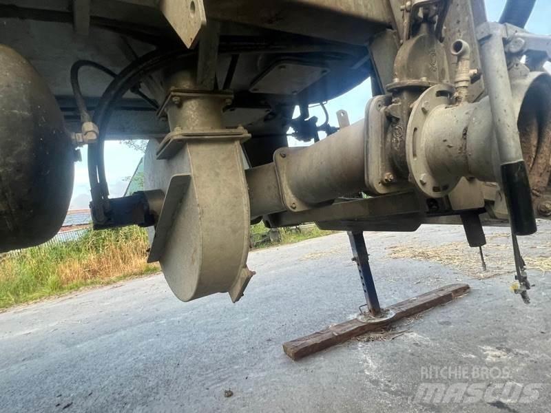 BSA VTW140L 퇴비살포기
