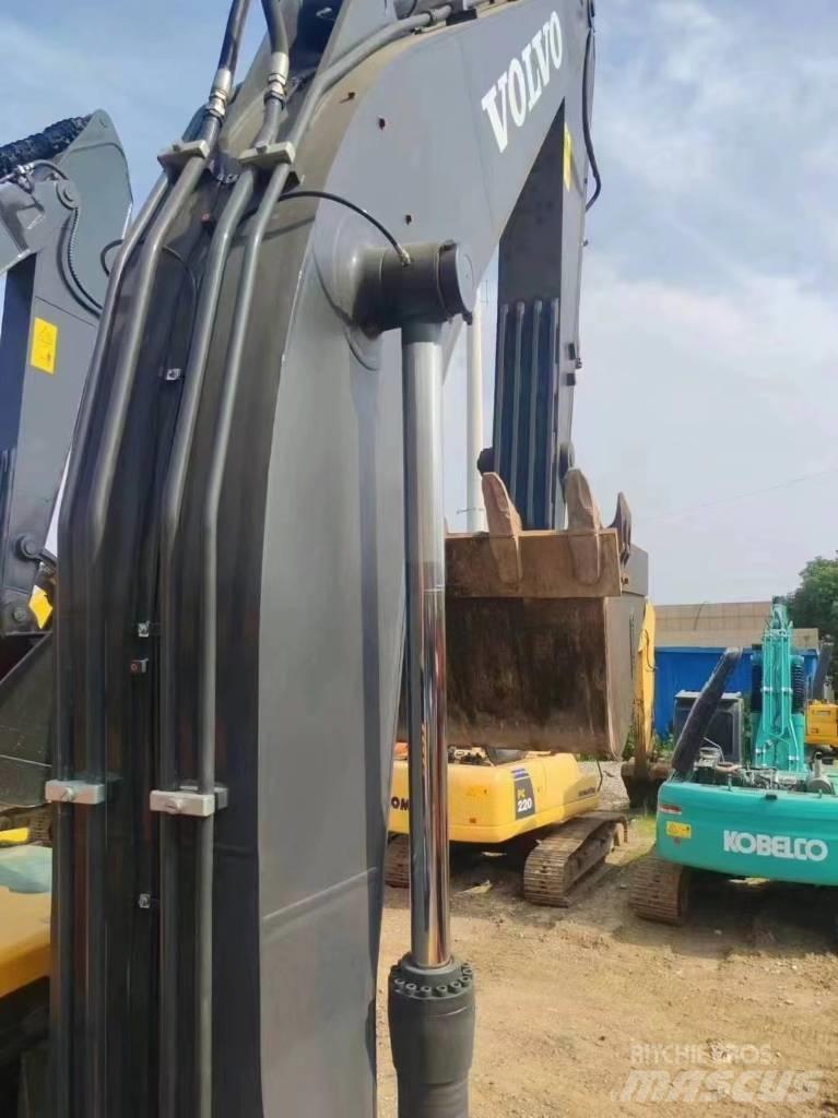 Volvo EC 240 대형 굴삭기 29톤 이상