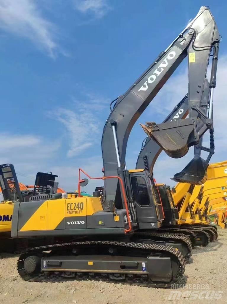 Volvo EC 240 대형 굴삭기 29톤 이상