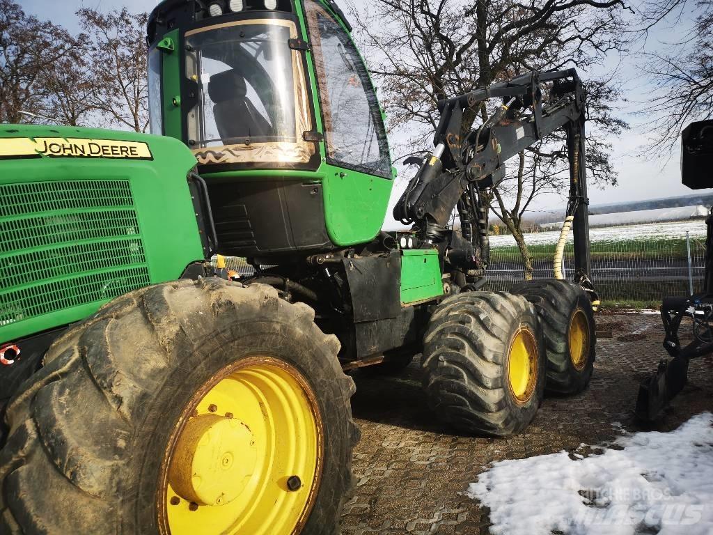 John Deere 1170 E 원목 채집운반기