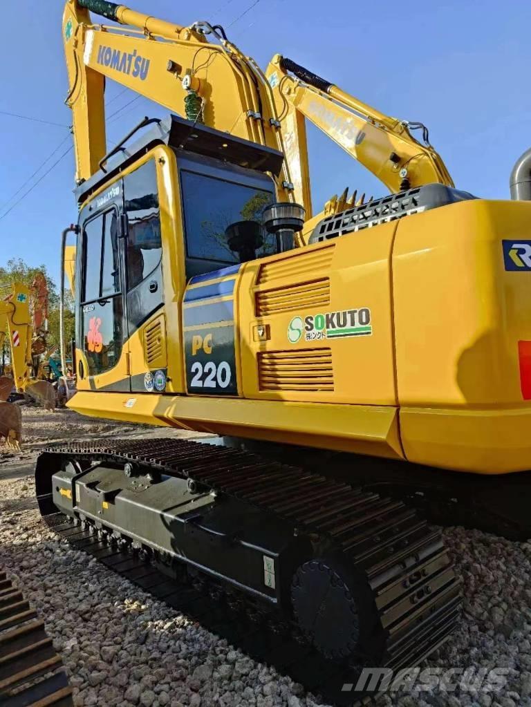 Komatsu PC 220-8 대형 굴삭기 29톤 이상