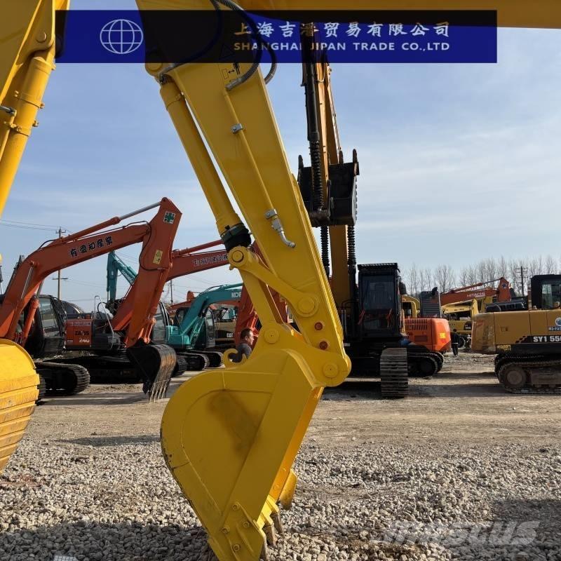 Komatsu PC 240 대형 굴삭기 29톤 이상