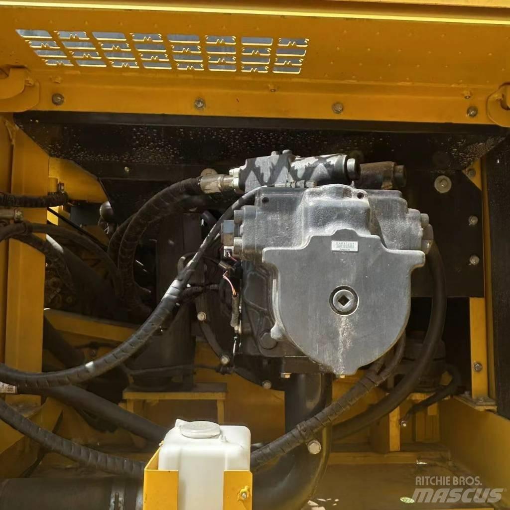 Komatsu 450-8 대형 굴삭기 29톤 이상
