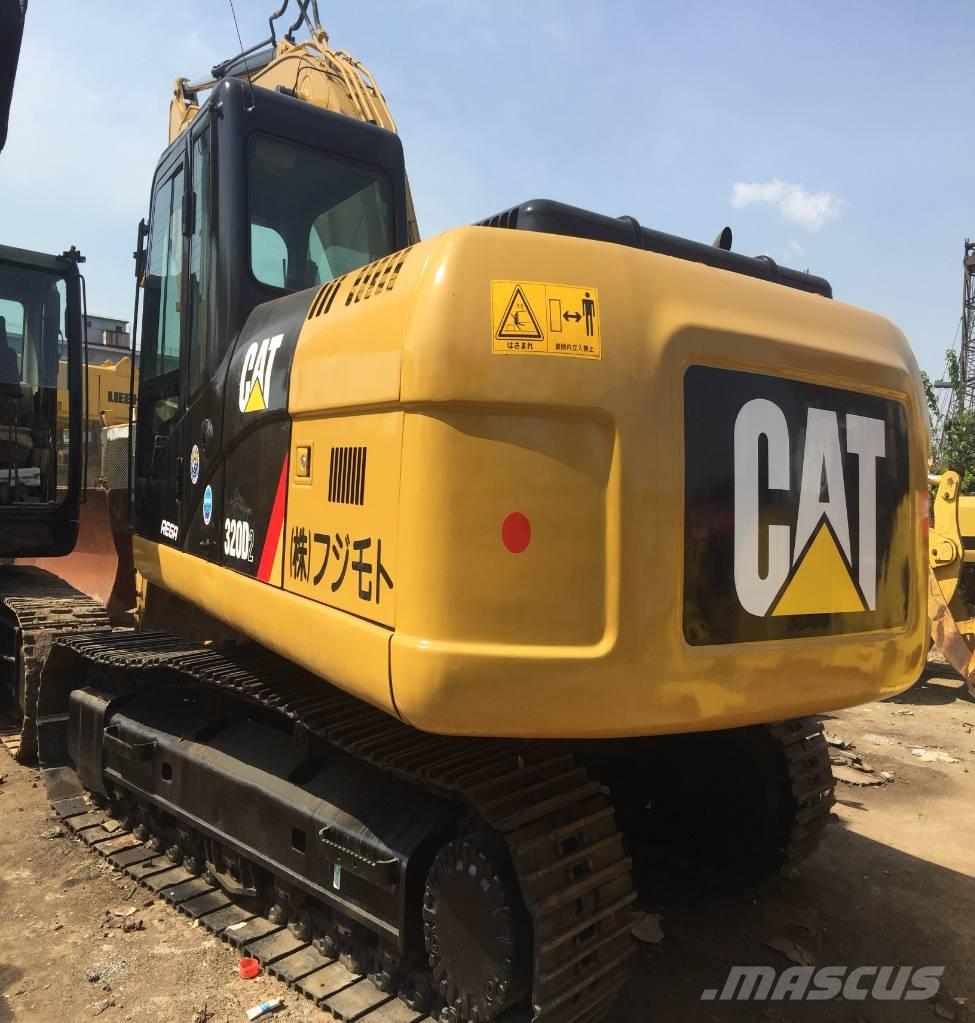 CAT 320 D 대형 굴삭기 29톤 이상