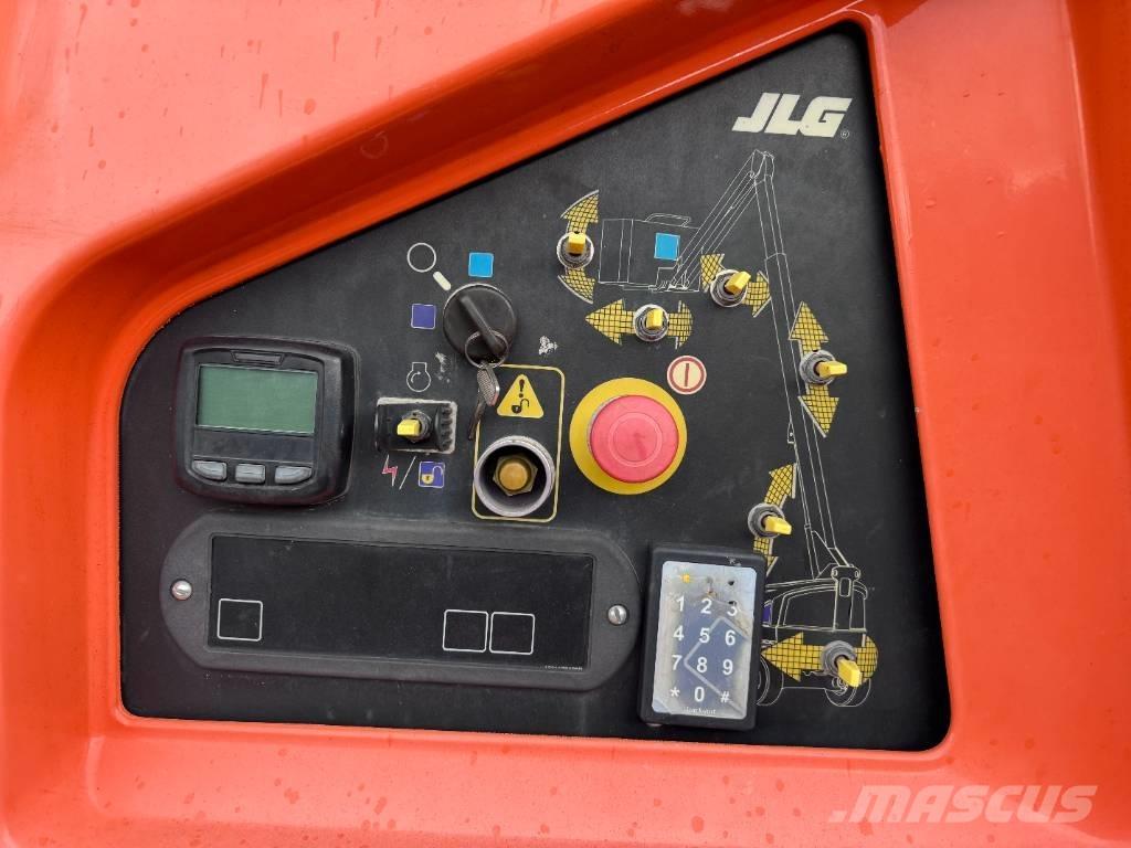 JLG 460 SJ 견인식 전동이동 리프트