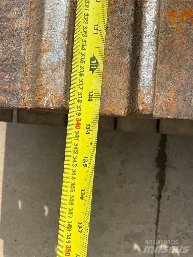 Hitachi ZX 250 LC-6 대형 굴삭기 29톤 이상