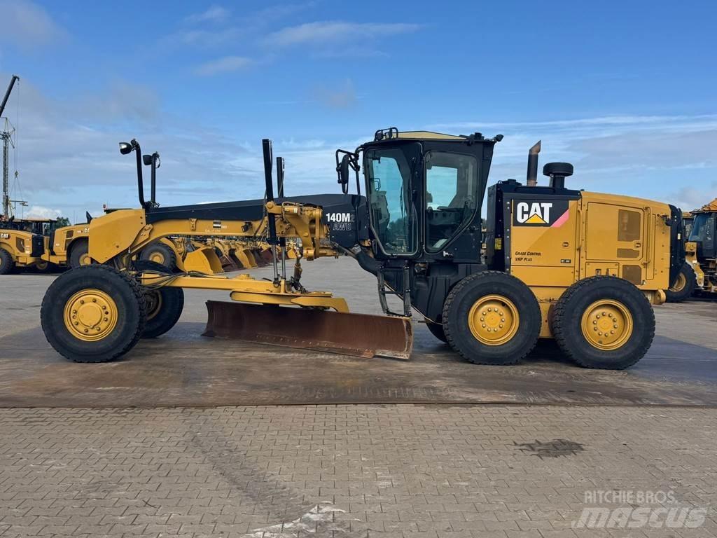 CAT 140M2 AWD 그레이더