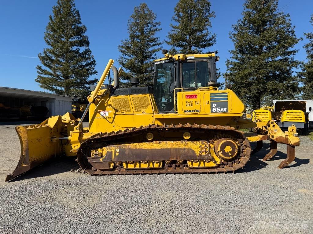 Komatsu D65PX-18 크롤러 도저