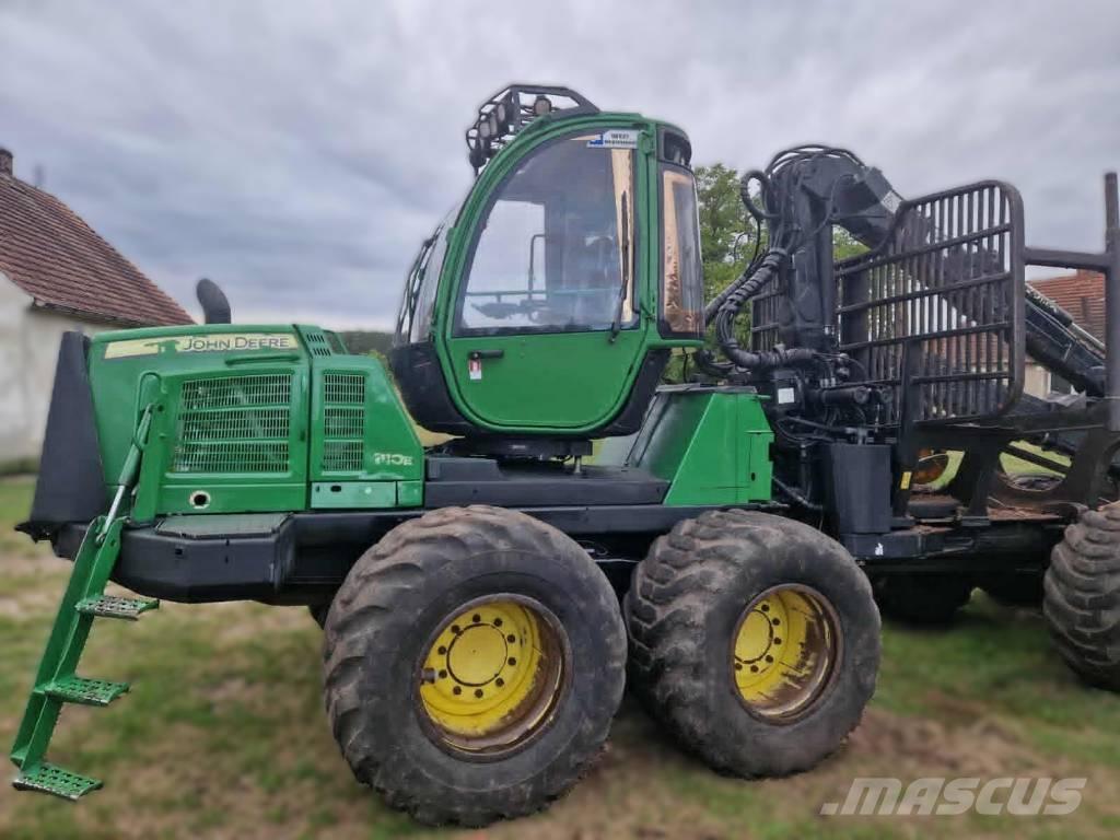 John Deere 1110 E 원목 포워더