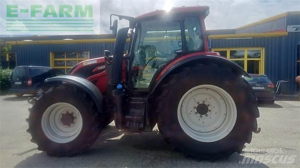 Valtra n174 트랙터