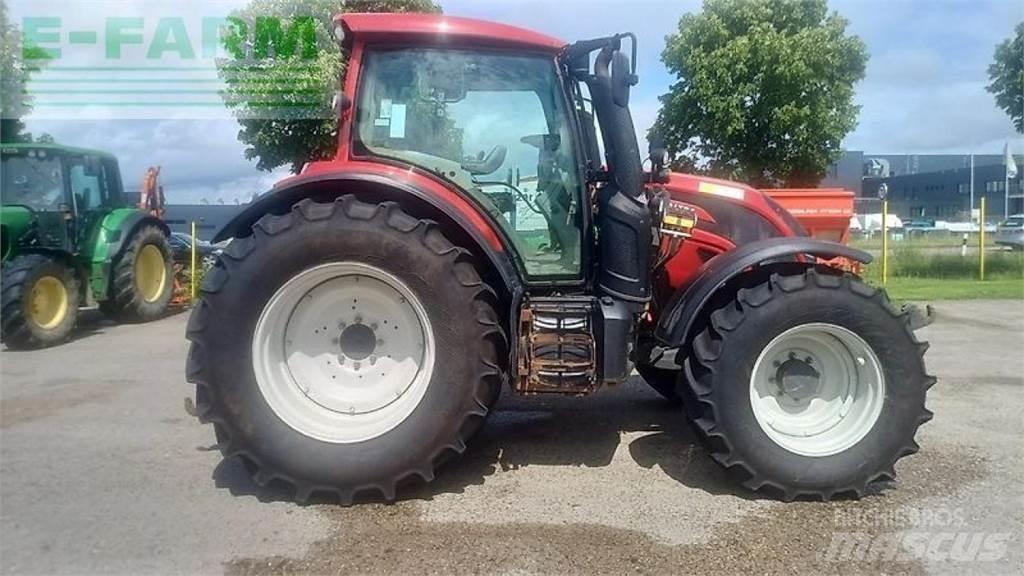 Valtra n174 트랙터