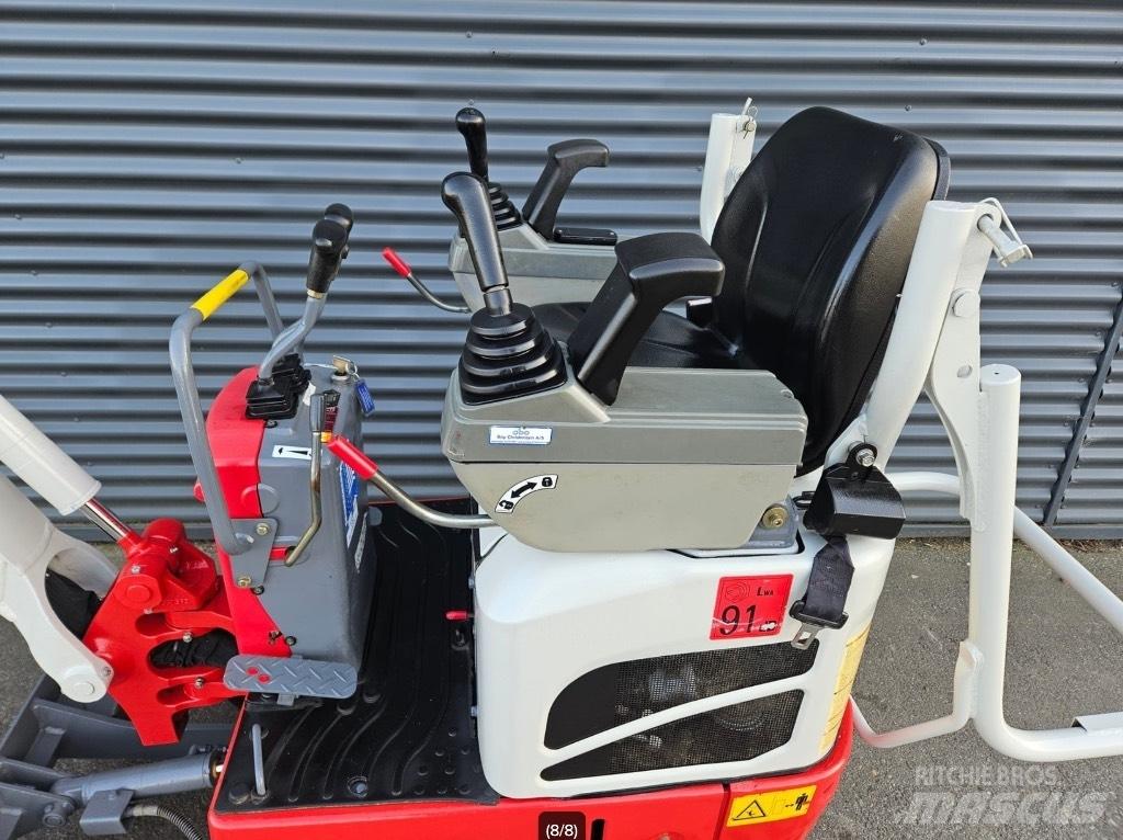 Takeuchi TB 210 R 소형 굴삭기 7톤 미만