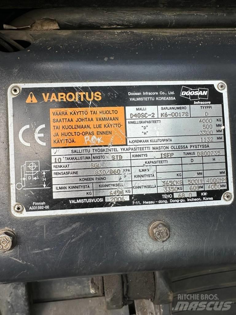 Daewoo D40SC-2 디젤 지게차