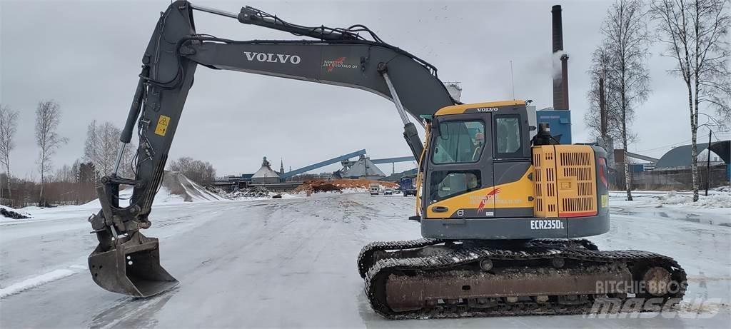 Volvo ECR235DL 대형 굴삭기 29톤 이상