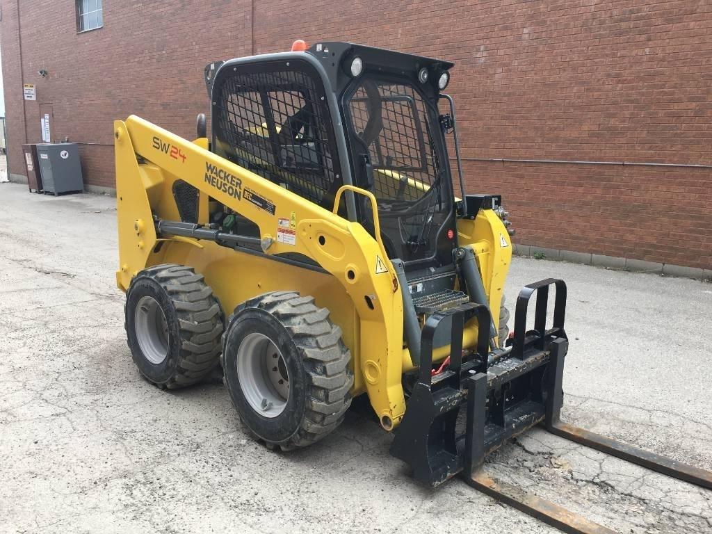 Wacker Neuson SW24  스키드로더