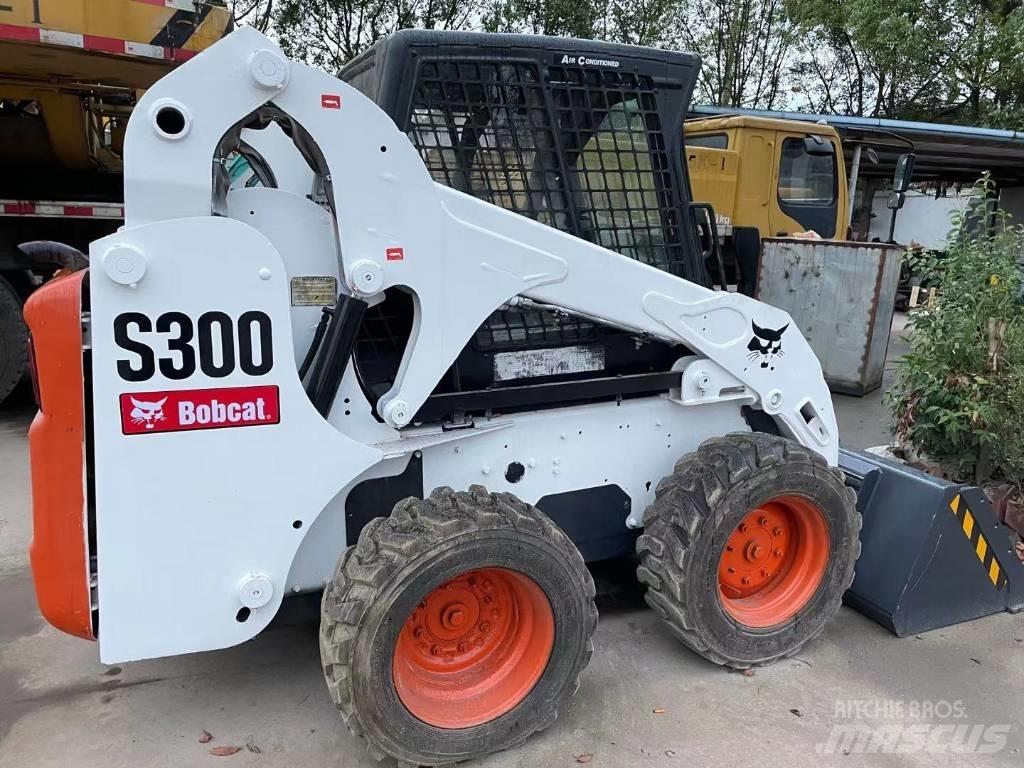 Bobcat S300  스키드로더