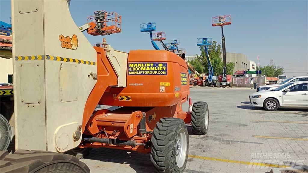 JLG 800AJ 관절형 전동이동 리프트