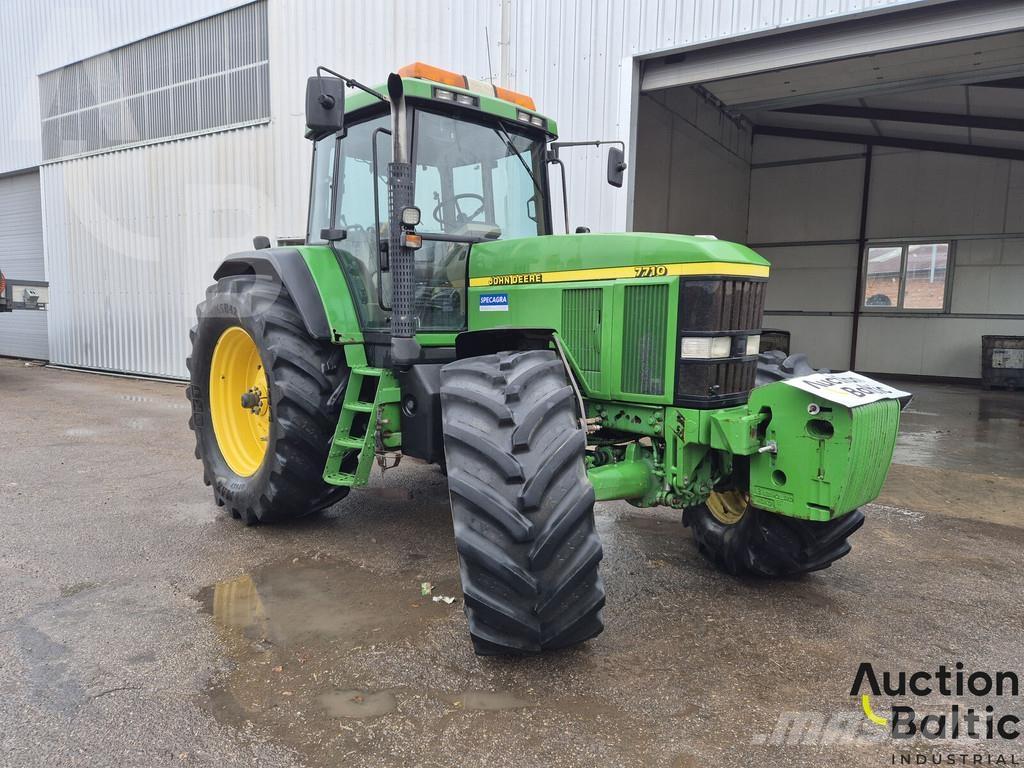 John Deere 7710 트랙터